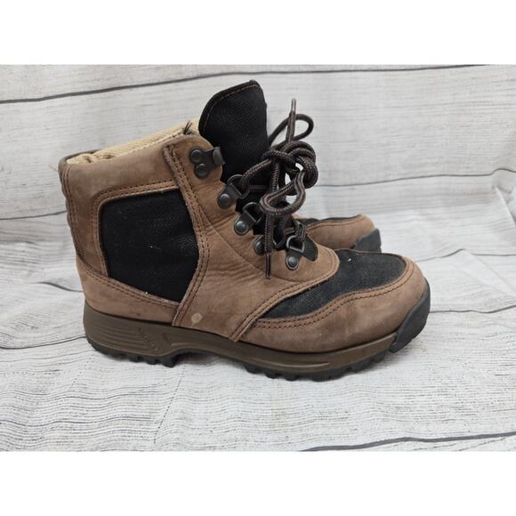 Danner Brown 6" Hiking Gore-Tex Boot USA Size 7 M Model 34300 Vibram Soles EUC - Picture 1 of 11